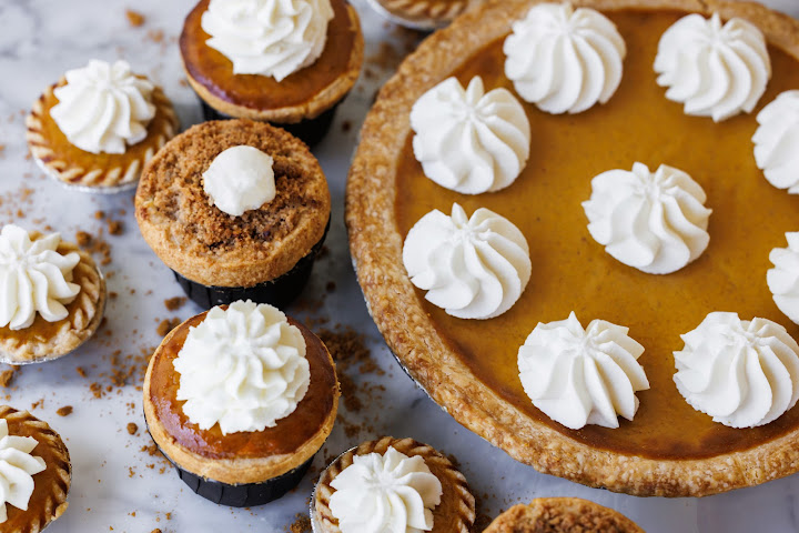 I Like Pie Bakeshop by null