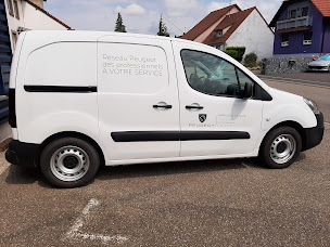 Photo n°4 de PEUGEOT - GARAGE NICKLAUS à Pfalzweyer (Concessionnaire Peugeot)