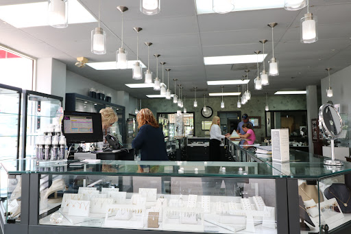 Eskew's Fine Jewelers Gallery - United States