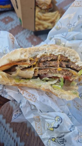 Photo 2 - H Burger Et Pizza