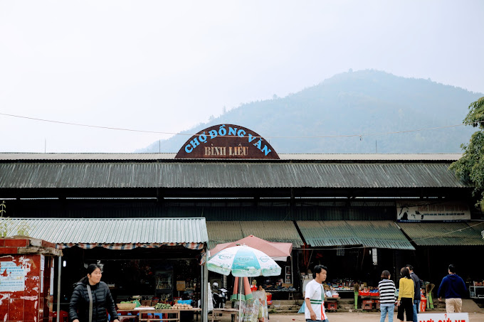 Chợ Đồng Văn Bình Liêu