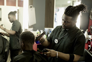 Photo n°5 de PHENO&Co - HBC COIFFURE - BARBERSHOP - HOMMES/FEMMES/ENFANTS AVEC OU SANS RDV Coupe à partir de 20 € Consultez notre site à Montpellier (Institut de beauté)