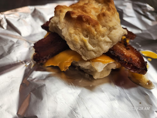 Putters Corner Cafe - Visual
