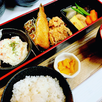 【昼】ごはんやふくろう 【夜】小料理ふくろう