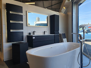 Photo n°12 de Grandbains Avranches (Saint-Senier) à Saint-Senier-sous-Avranches (Magasin de portes de douche)