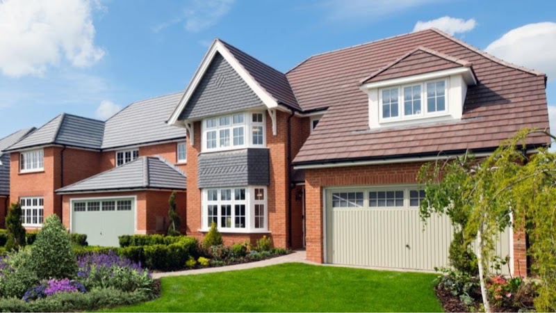 Redrow - Curborough Lakes photo 3
