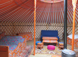 Photo n°2 de Hébergements insolites du Mazel / Yourte et roulottes Lozère à Antrenas (Camping à la ferme)