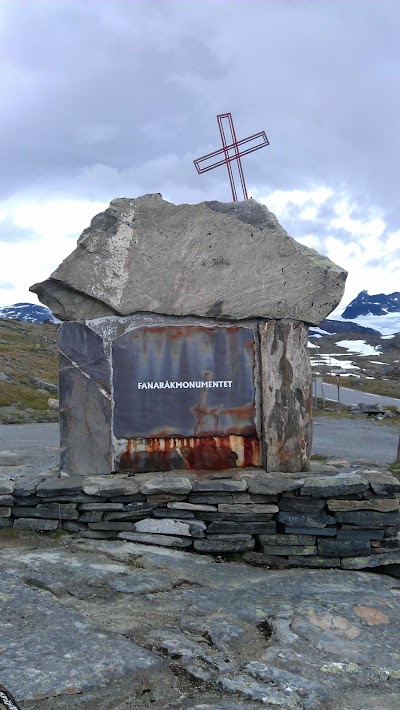 Photos of Mefjell Mountain picnic