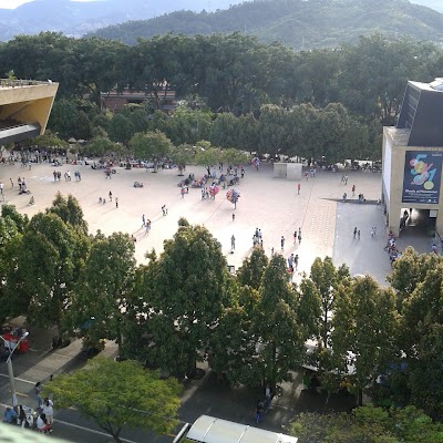 Photos of centro comercial bosque plaza