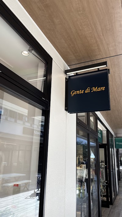 ジェンテ ディ マーレ 三井アウトレットパーク 横浜ベイサイド