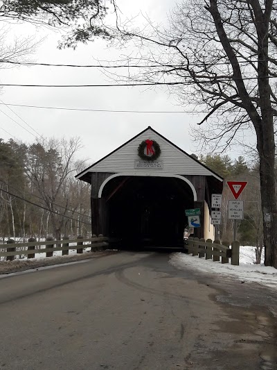 Covered Bridge Farm Table