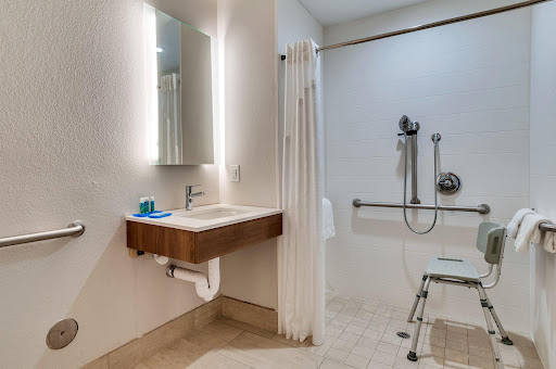 Holiday Inn Express & Suites Lake Elsinore, an IHG Hotel - Thumbnail