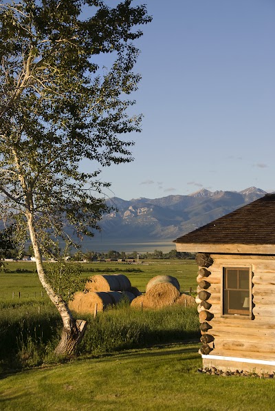 J Bar L Ranch - Twin Bridges Fishing Cabin