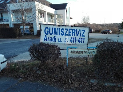 Photos of Gumi T&oacute;ni Gumi- &eacute;s fut&oacute;műszerviz