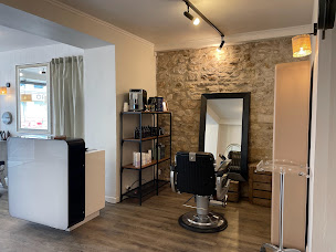 Photo n°3 de S Coiffure à Noisy-le-Roi (Salon de coiffure)