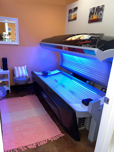 Glisten Salon & Tanning