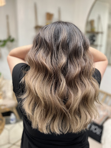 Liza K Salon
