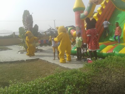 Photos of Pearl Nuga Park Estate