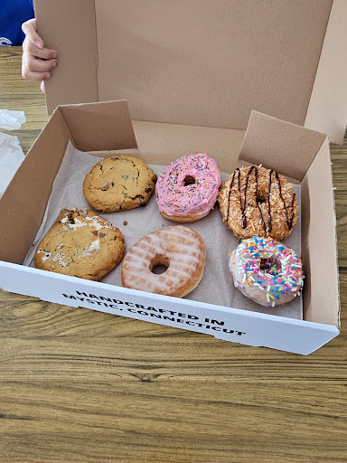 Deviant Donuts - Visual