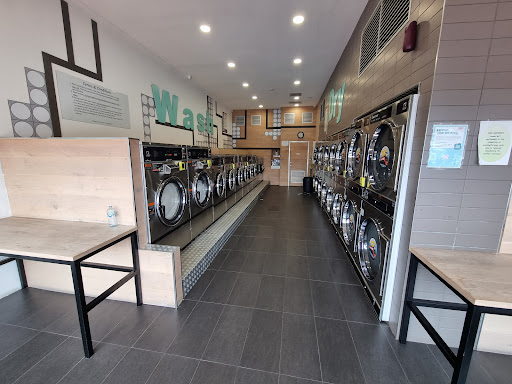 Taylors Lakes Laundrette Logo