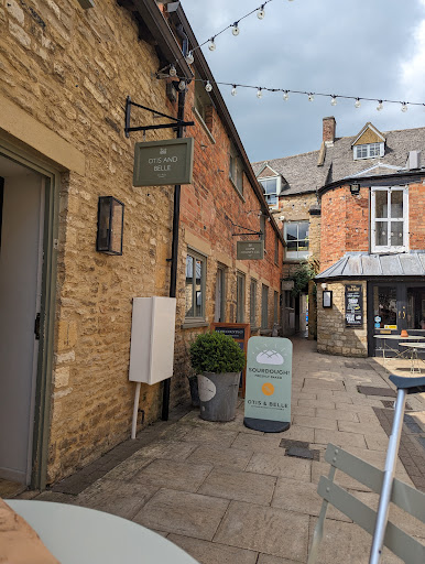 Otis & Belle Gallery - United Kingdom