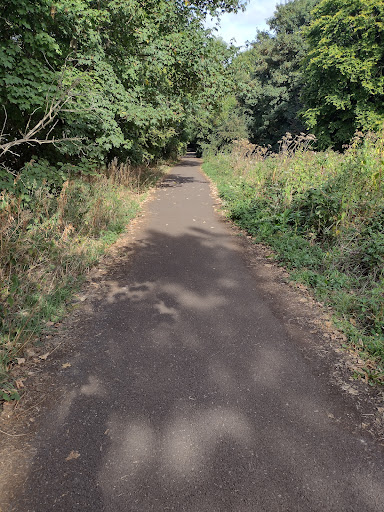 Start of the Wilton Park Greenway - Thumbnail