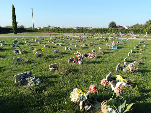 Cimitero Per Animali Di Bellaria - Thumbnail