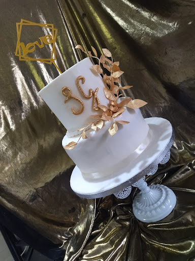 Dolce custom cake - Thumbnail