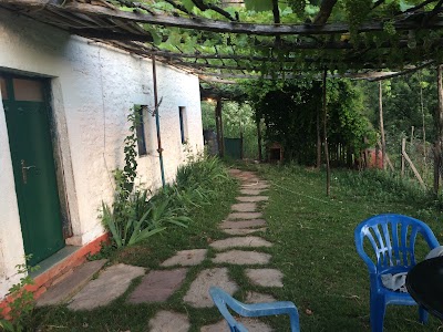 Bujtina Bashota- Guesthouse