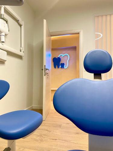 Family Dent Οδοντιατρείο Στέργιος Λιούτας - Οδοντίατρος