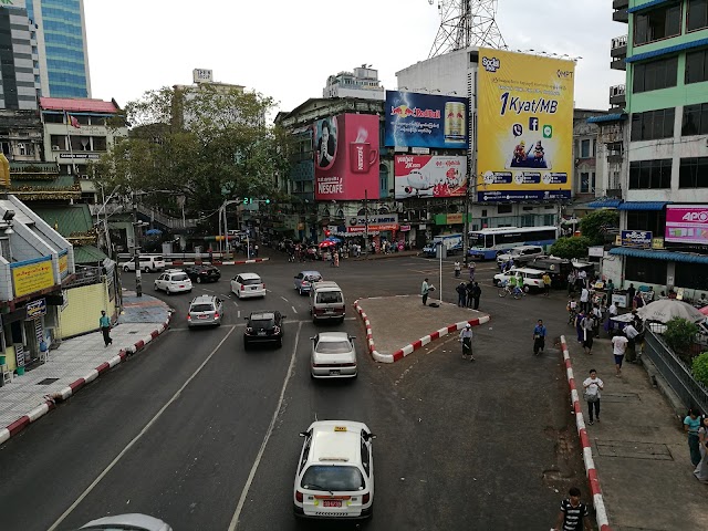 Sule Pagoda