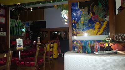 Photos of Urania Galera Caf