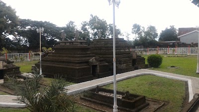 Photos of Makam Sultan Hasanuddin Raja Gowa ke-XVI