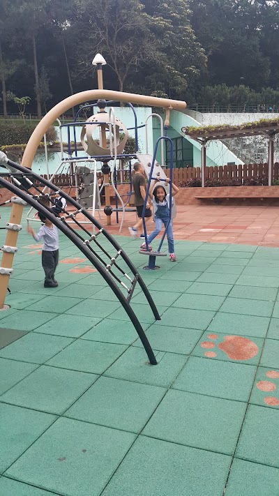 Photos of Victoria Garden