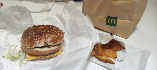 Photo 2 - Le Gourmet Burger