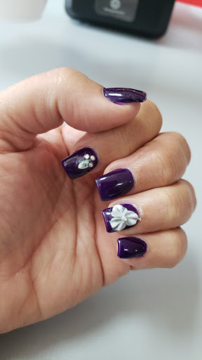 Beverly Nails Salon Spa - Thumbnail