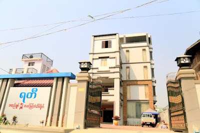 clothing-store