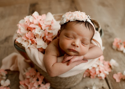 Newborn Photography by Sylvia -Newborn/Baby/Cake Smash/Pregnancy/Family Bristol Photography