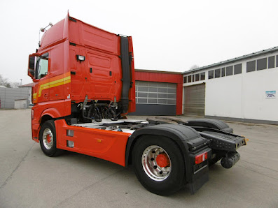 Lastkraftwagen