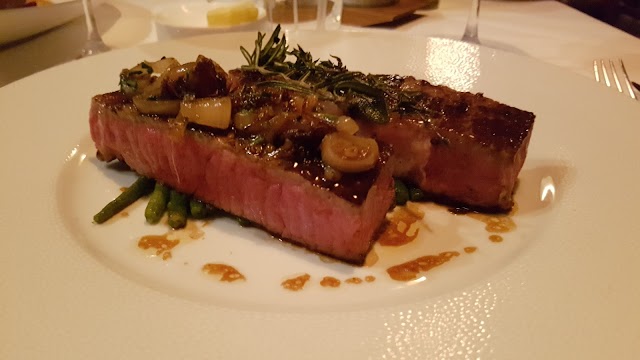 Erno's Bistro