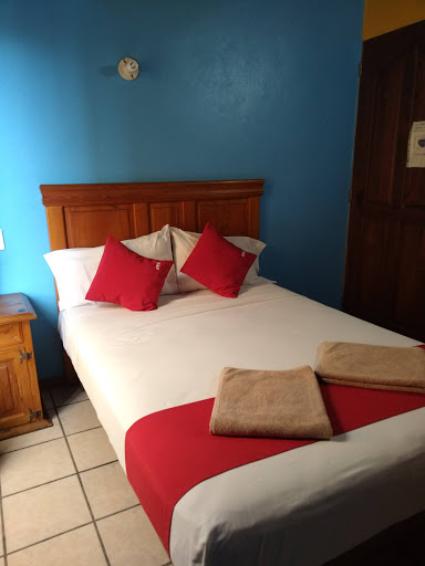 OYO Hotel Posada San Rafael Gallery - Mexico