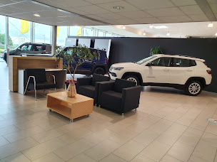 Photo n°9 de Jeep Englos - Eurauto à Englos (Vendeur de voitures d'occasion)