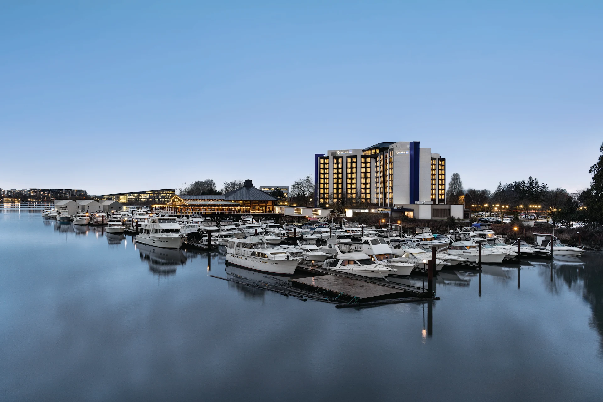 Radisson Blu Vancouver Airport Hotel & Marina