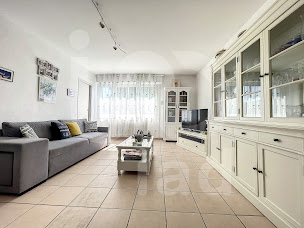 Photo n°16 de Guillaume DELAPLANCHE - conseiller immobilier - iad France à Aytré (Agent immobilier)