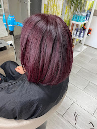 Photo n°3 de Pour Vous Mesdames à Montreuil (Salon de coiffure)