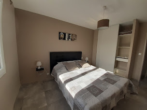 Photo n°2 de gitegrillon84 à Grillon (Maison de vacances non-fumeurs)