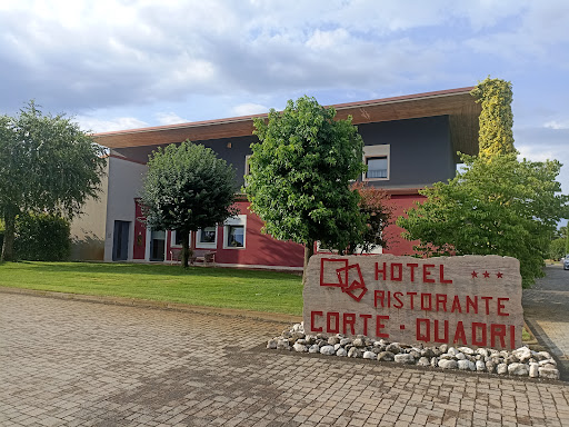 Corte Quadri - Visual