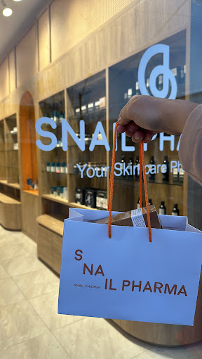 Snail Pharma - Farmacia Dermatologica Gallery - United States