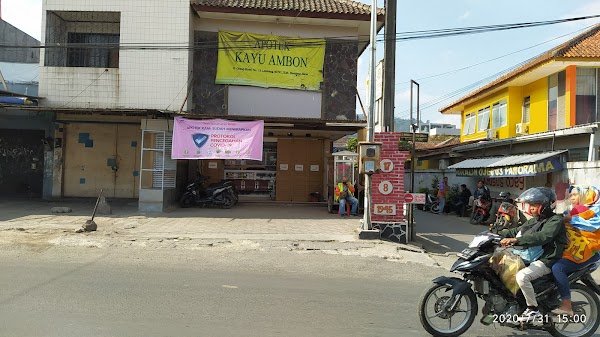 Apotek Kayu Ambon