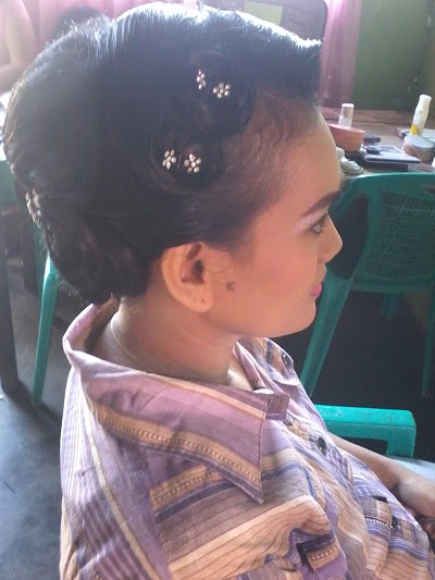 Photos of Salon Eka